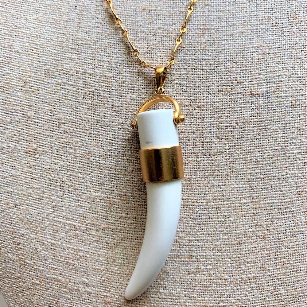 Stella & Dot Sahara Pendant